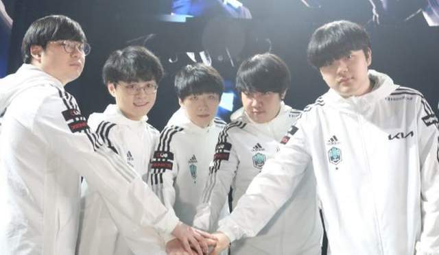 座热爱篮球 座热爱篮球