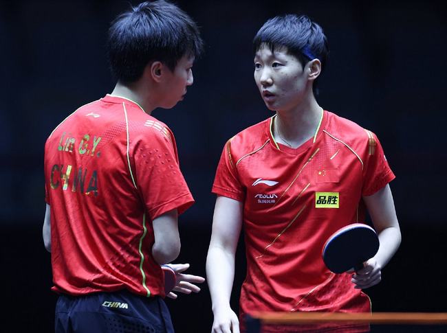 青岛篮球的 青岛篮球的