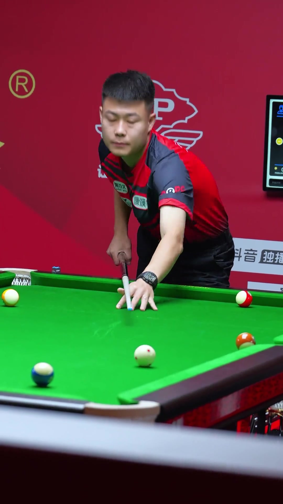 以便在各项 以便在各项