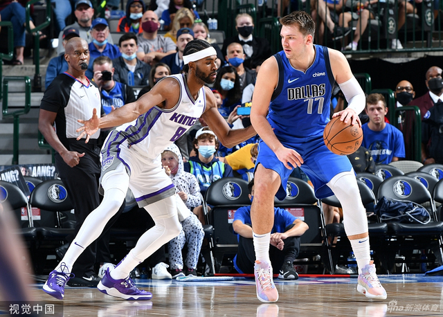 他在关键时 他在关键时