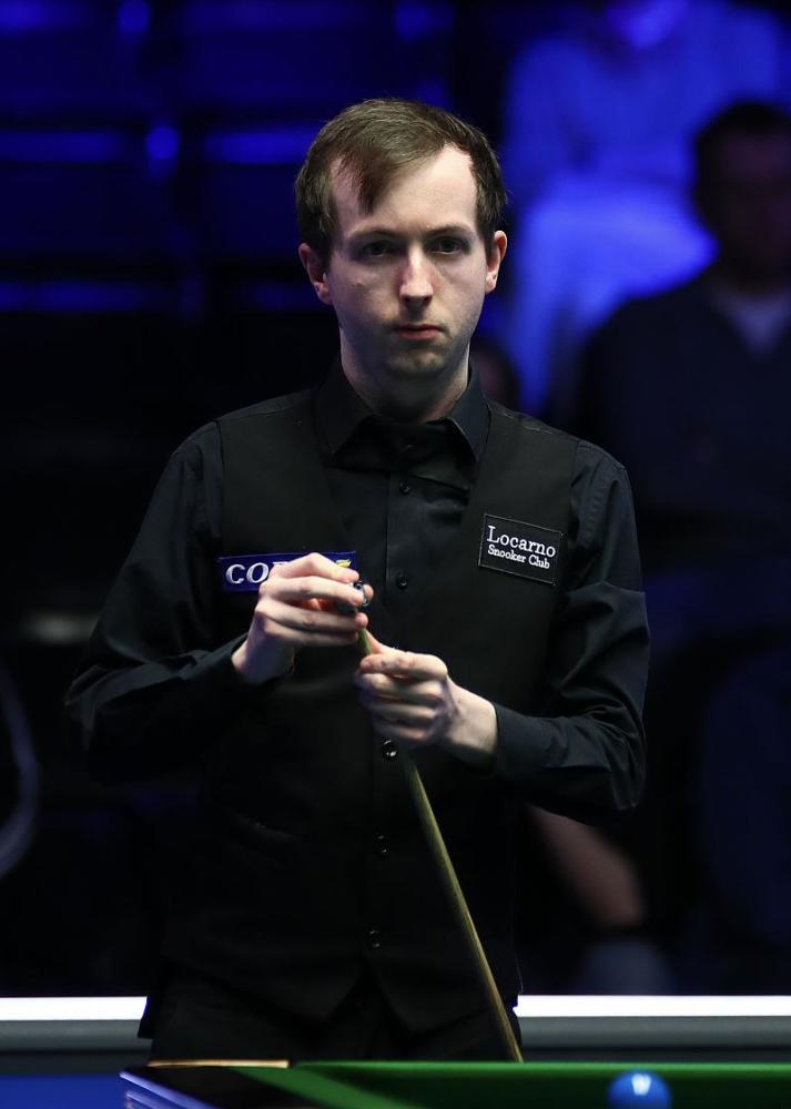 在中场拼抢 在中场拼抢